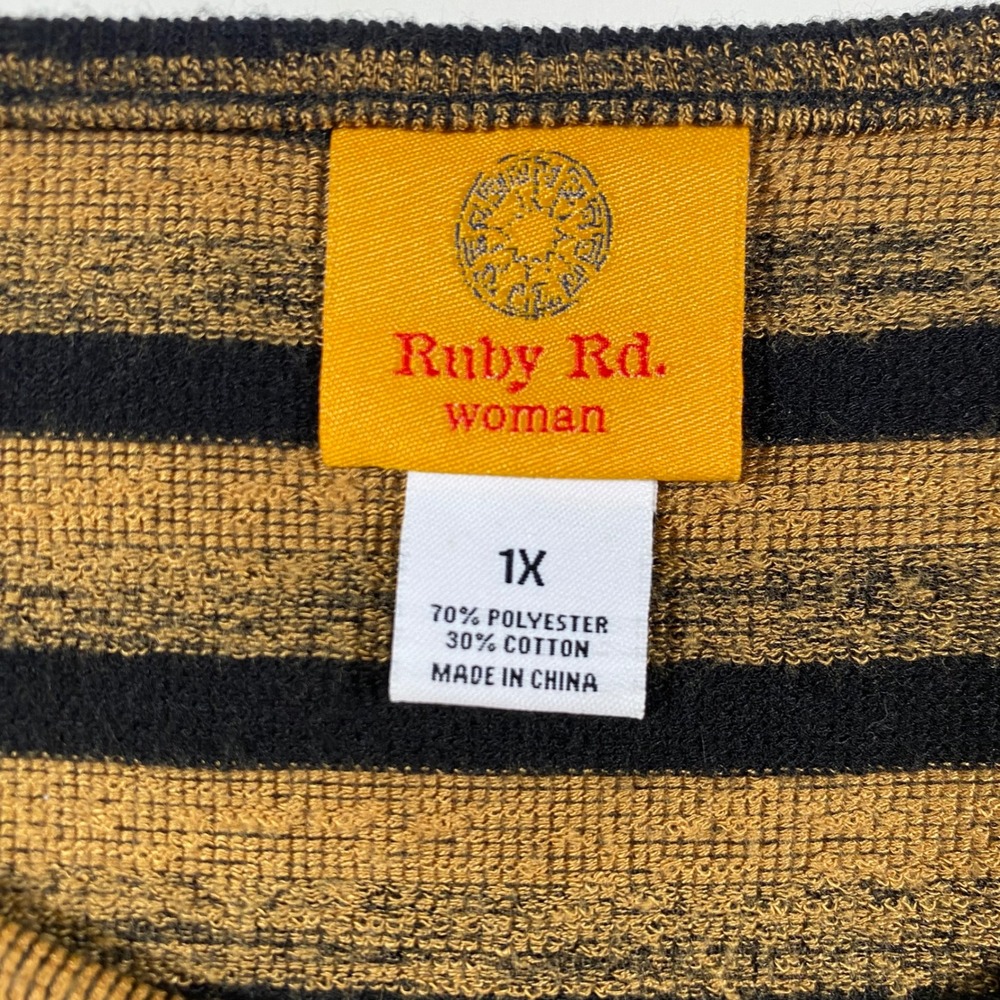 Ruby Rd Woman Mustard Black Striped Chevron Tie Front V-Neck Knit Top‎ 1X Plus - Picture 2 of 7